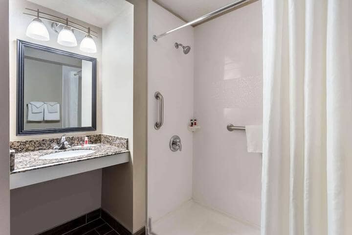 Bathroom shower